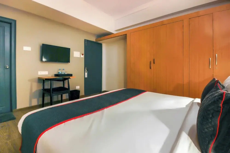 Fabhotel Mallikarjun Residency