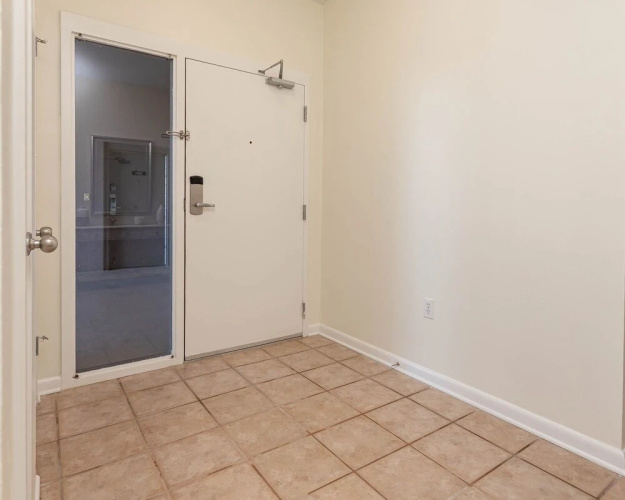 Phoenix Vi 6101 3 Bedroom Condo