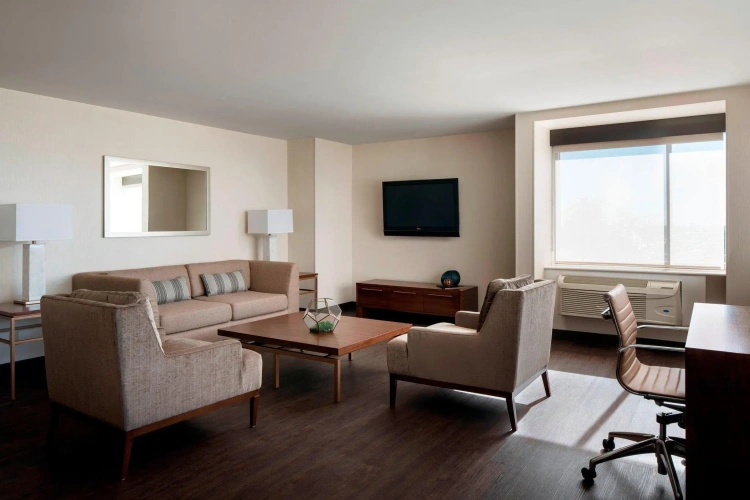 2 Bedrooms Double Suite with city view