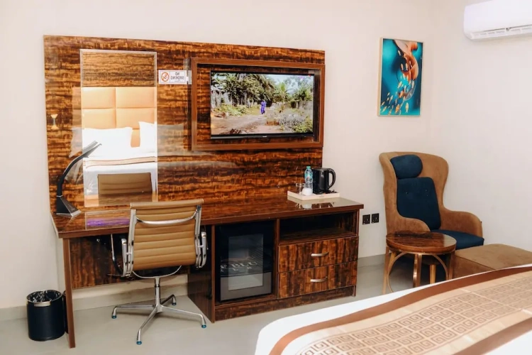 Classic Double room with city view