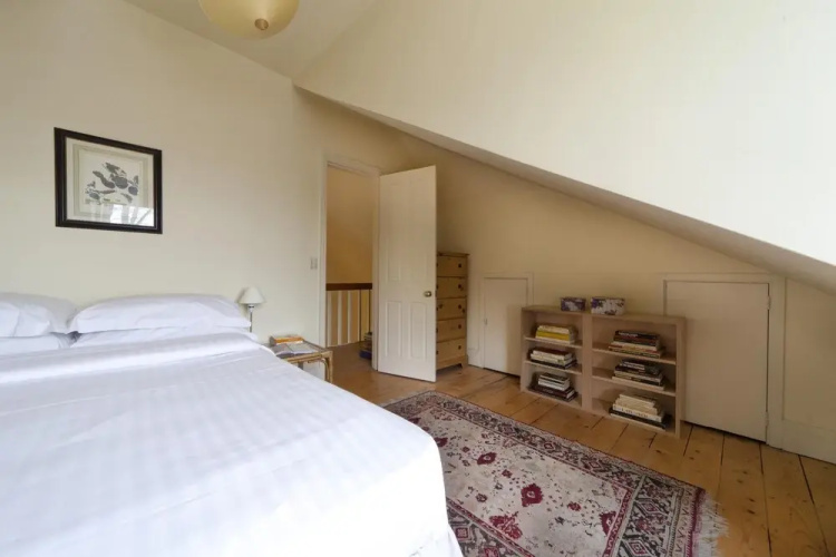 Gloucester Crescent II by Onefinestay