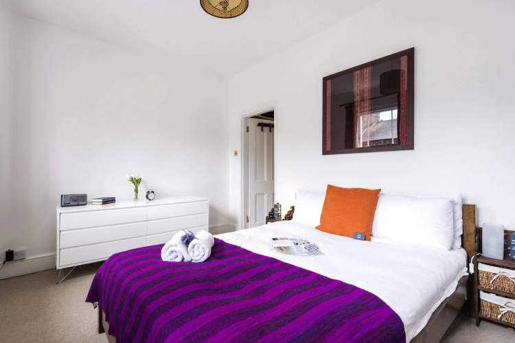 Charming Golborne Escape