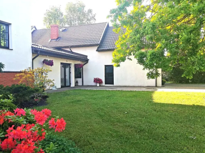 Garden View Home