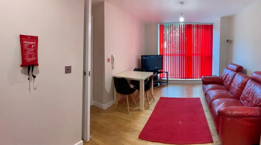 Elegant City Centre Apartment
