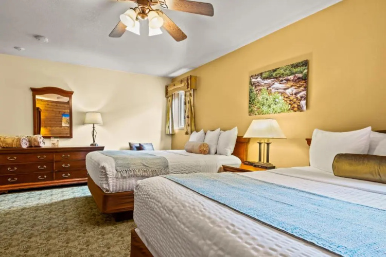 Box Canyon Lodge And Hot Springs