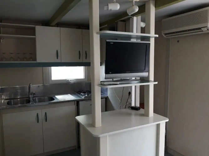 2 Bedrooms Bungalow