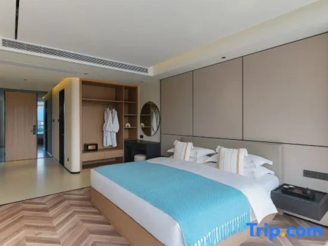 Family Suite with view