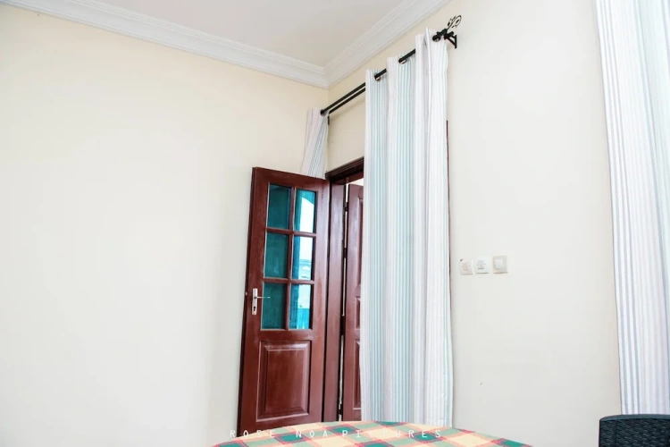 3 Bedrooms Apartment