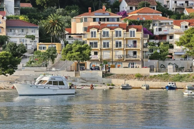Studio with balcony and with sea view