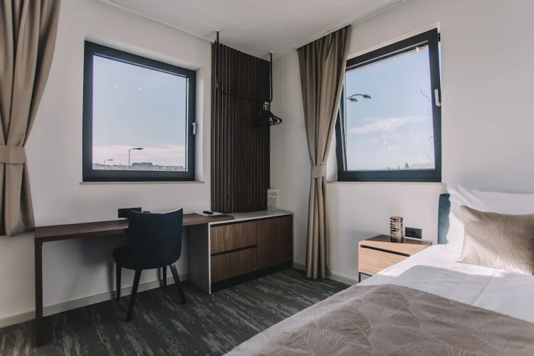 Deluxe Single room