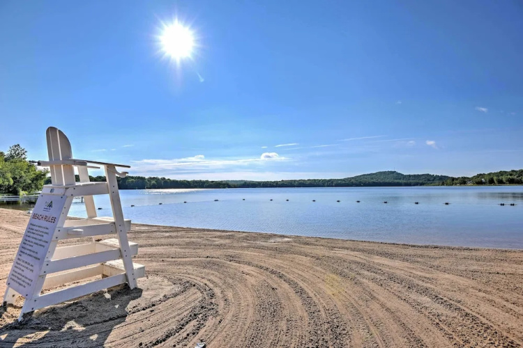 Deck & Fire Pit: Pocono Lake Home Near Skiing!