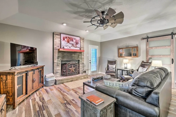 3 Bedrooms Cottage