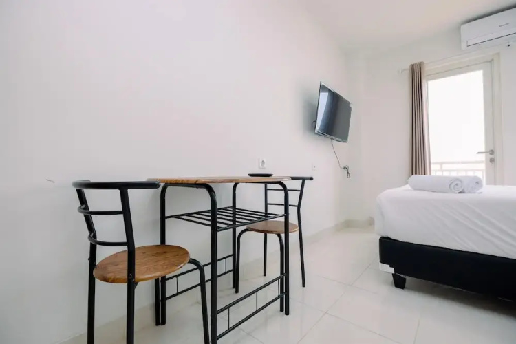 Comfy Studio at Sentul Tower Apartment