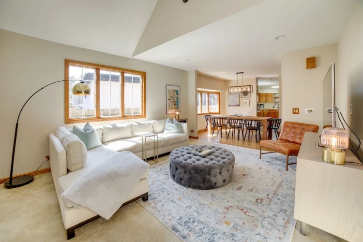 4 Bedrooms Cottage