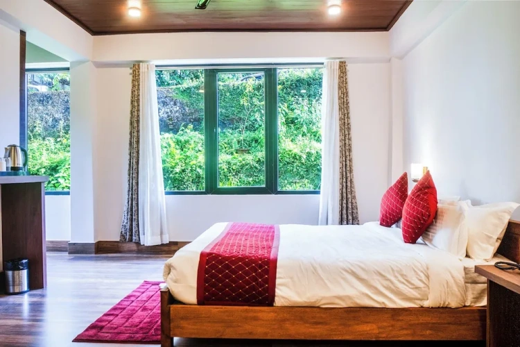 Grand room