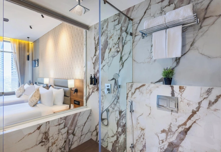 Executive Twin room with balcony