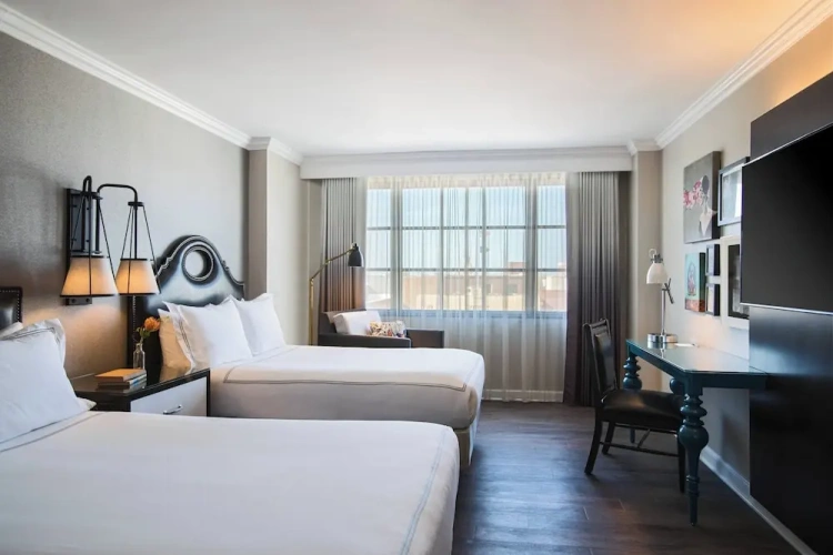 Deluxe Quadruple room