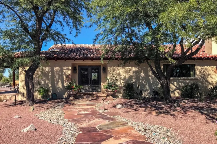 Luxe Tucson Vineyard Home w/ Views & Fire Pit