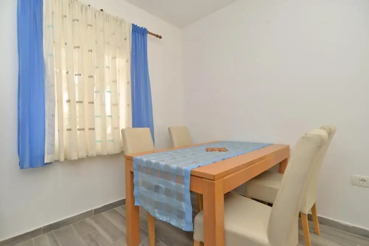Lovely Flat Just Steps From the Beach