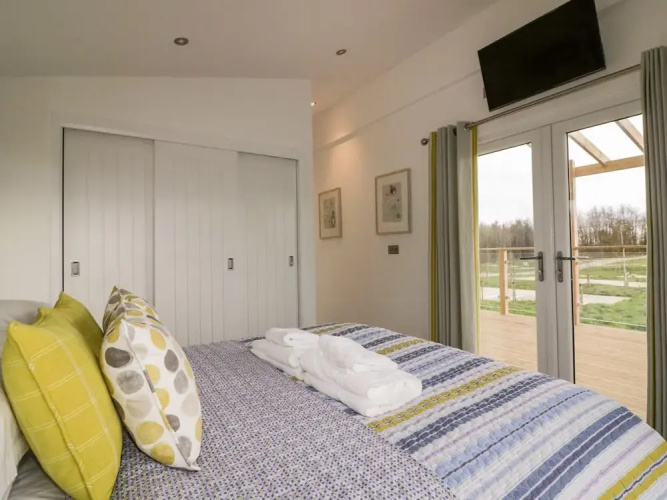 11 Meadow Retreat
