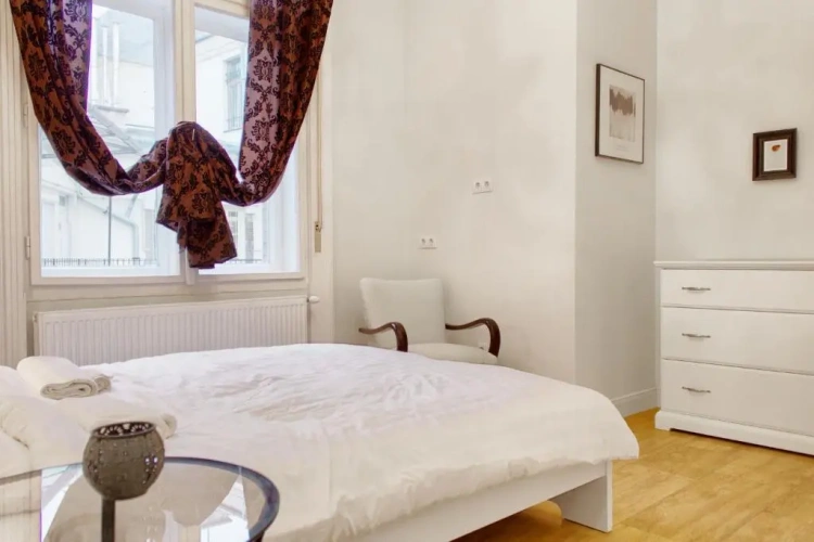 3 Bedrooms Apartment