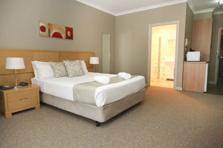 Centrepoint Apartments