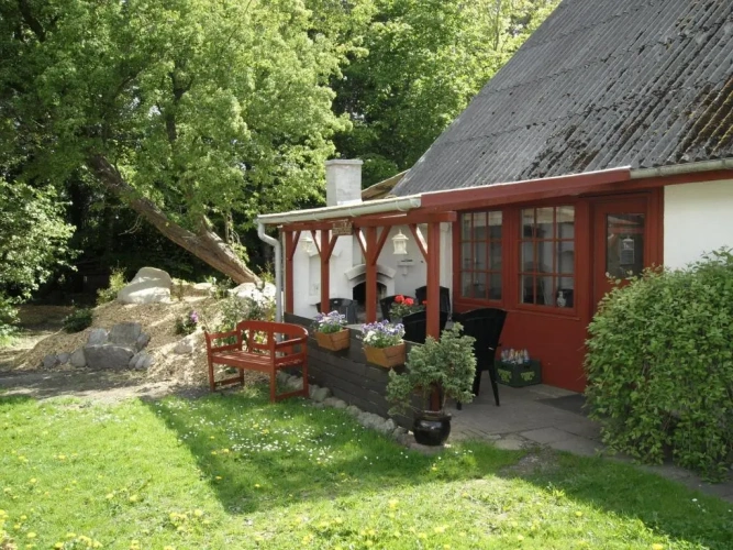 3 Bedrooms Cottage