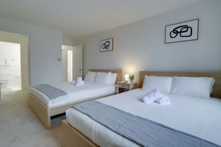 Convenient Apt Near Airport
