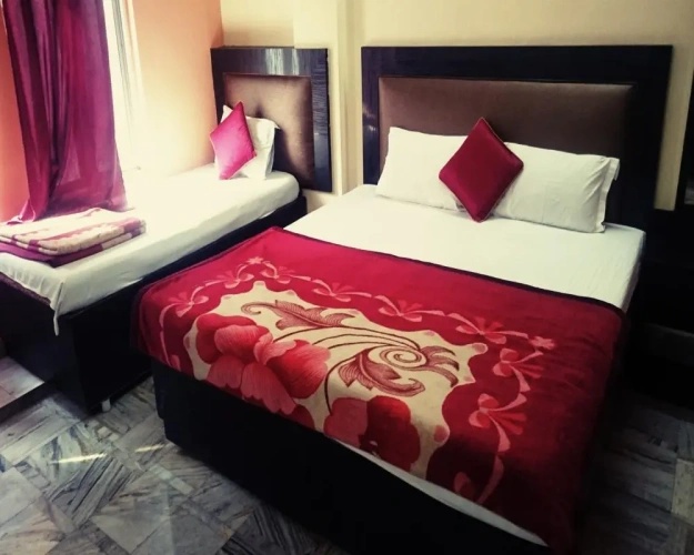 Standard Triple room with view