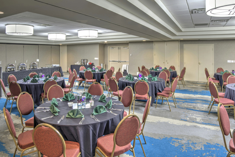 Embassy Suites by Hilton Indianapolis North photo 20