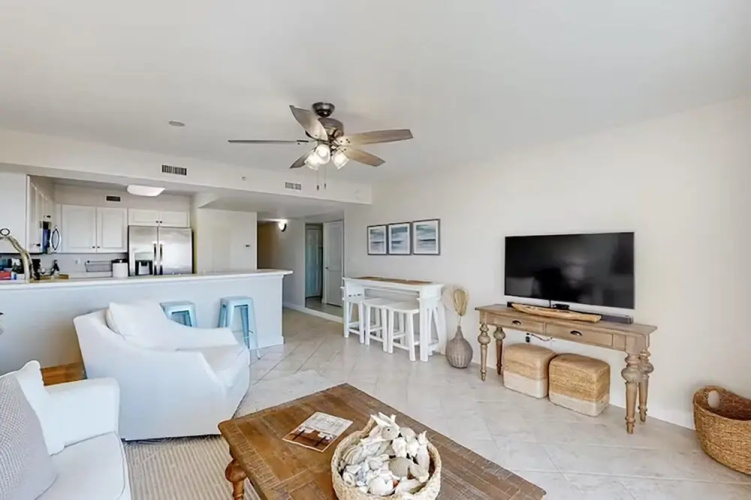 Pelican Isle 117