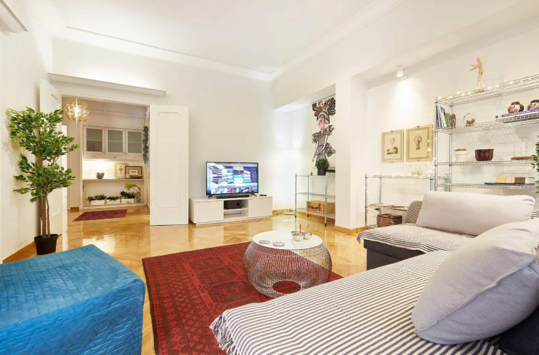 Chloe Boutique Apartments Metropolis