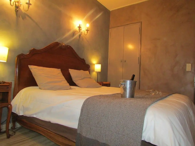 Empire Hotel