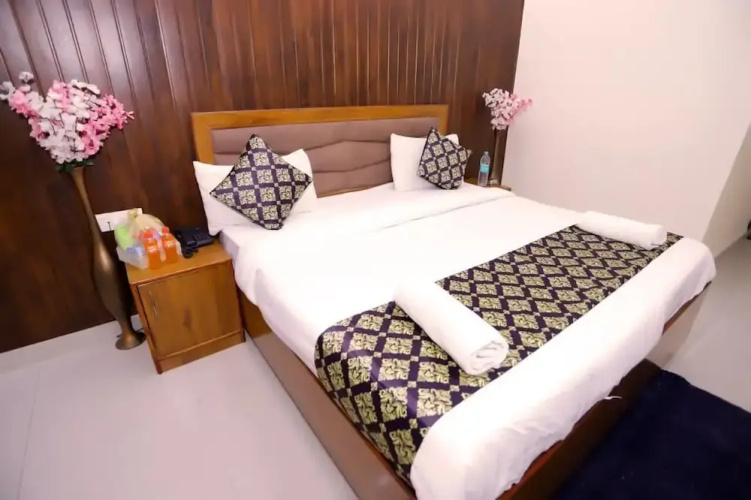 Corporate inn 52