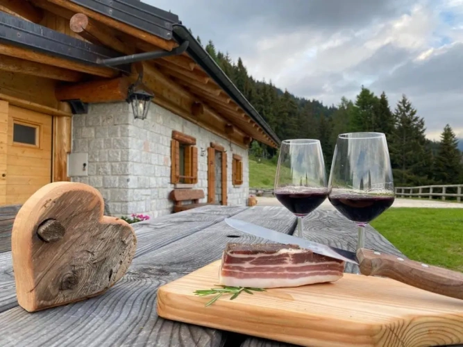 3 Bedrooms Chalet