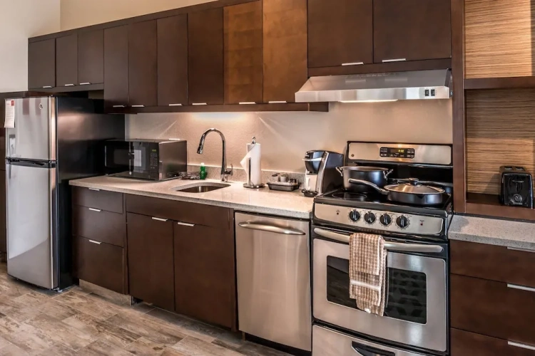 1 Bedroom Suite with mountain view