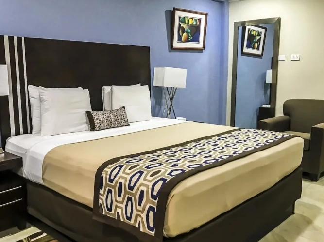 Deluxe Suite