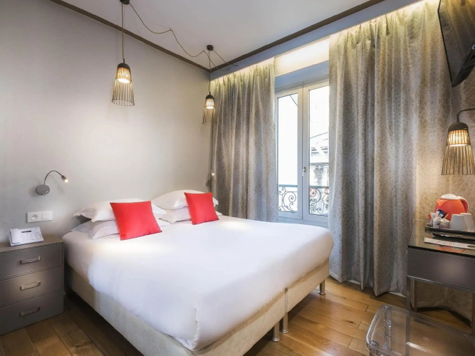 Hôtel Eiffel Segur