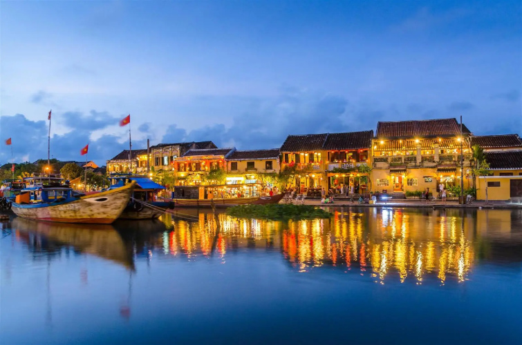 Vinh Hung Heritage Hotel