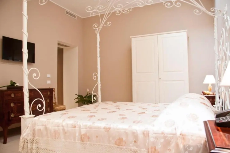 1 Bedroom Suite