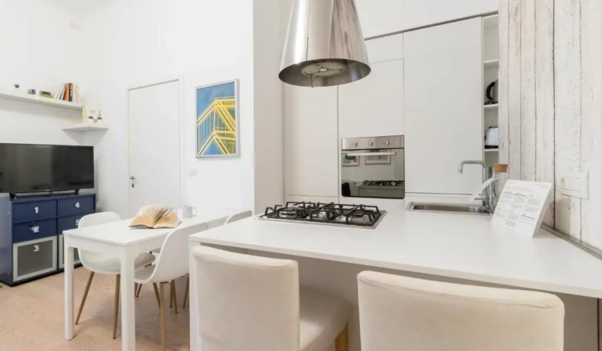 2 Bedrooms Apartment