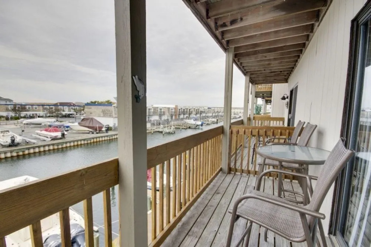 Bayshore Estates 206 - 2 Br Condo