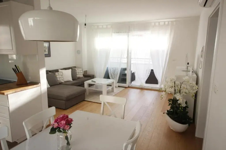 Villa More