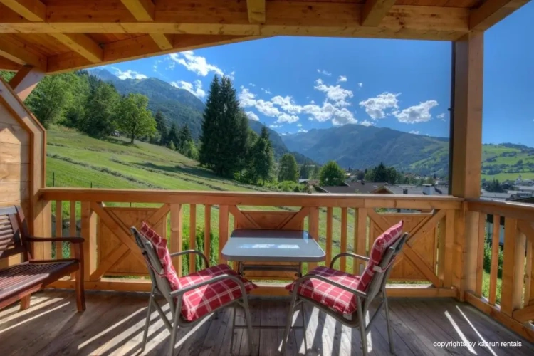 1 Bedroom Apartment with balcony and with mountain view