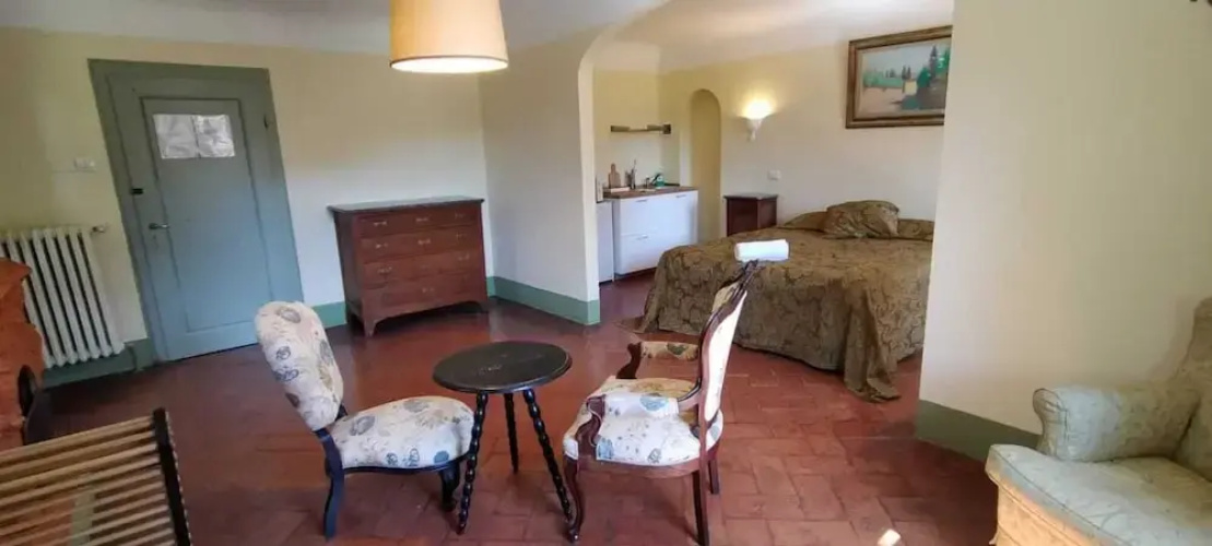 Charming 8-bed Villa in Certaldo