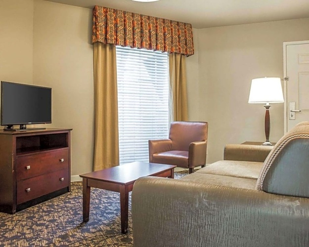 Deluxe Double Suite