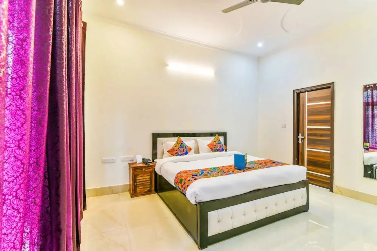 Laxmi Residency by FabHotel