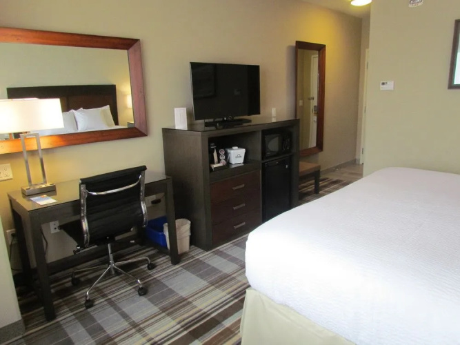 Days Inn and Suites Airdrie