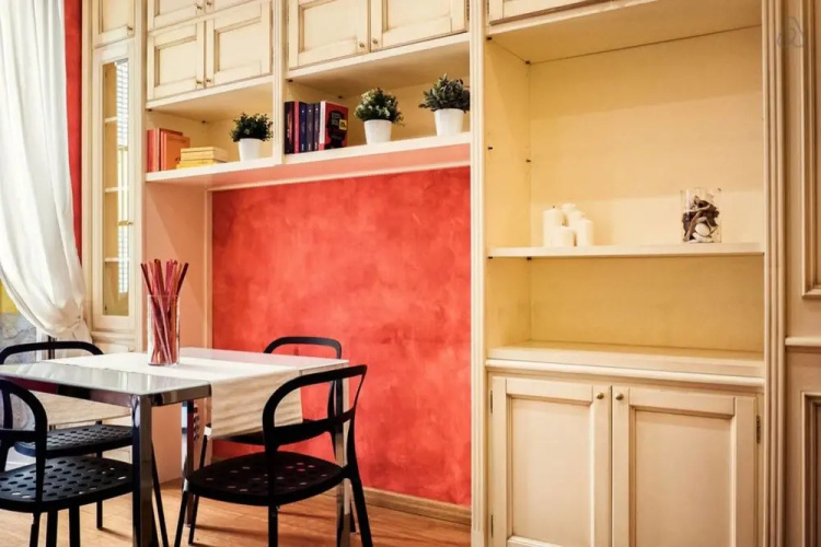 Colorful, Cute, Refined Flat in San Pietro's Area
