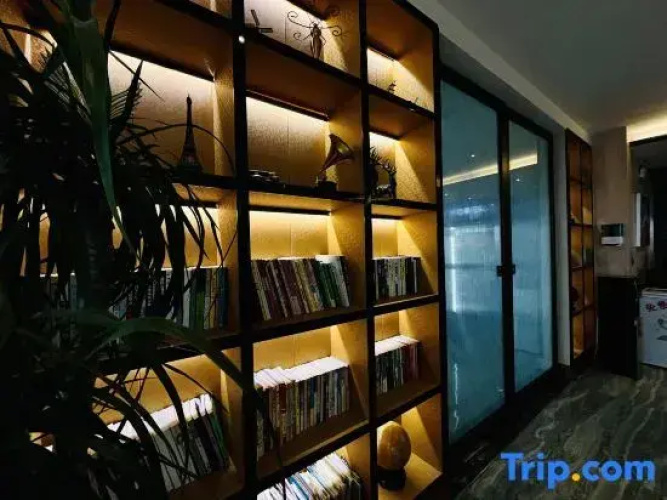 Smart·Smart Sky Hotel (Zigong Huashang International City)